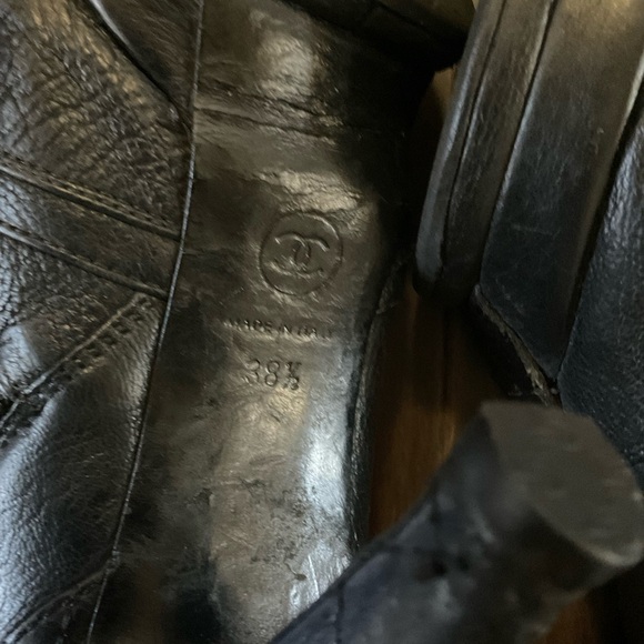 CHANEL Black Leather Platform Zip Bootie Size 38.5 G28644 - Picture 11 of 14